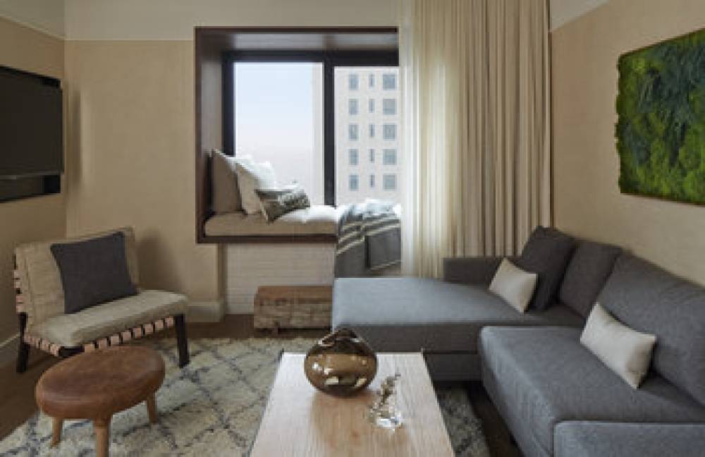 1 HOTEL CENTRAL PARK 7
