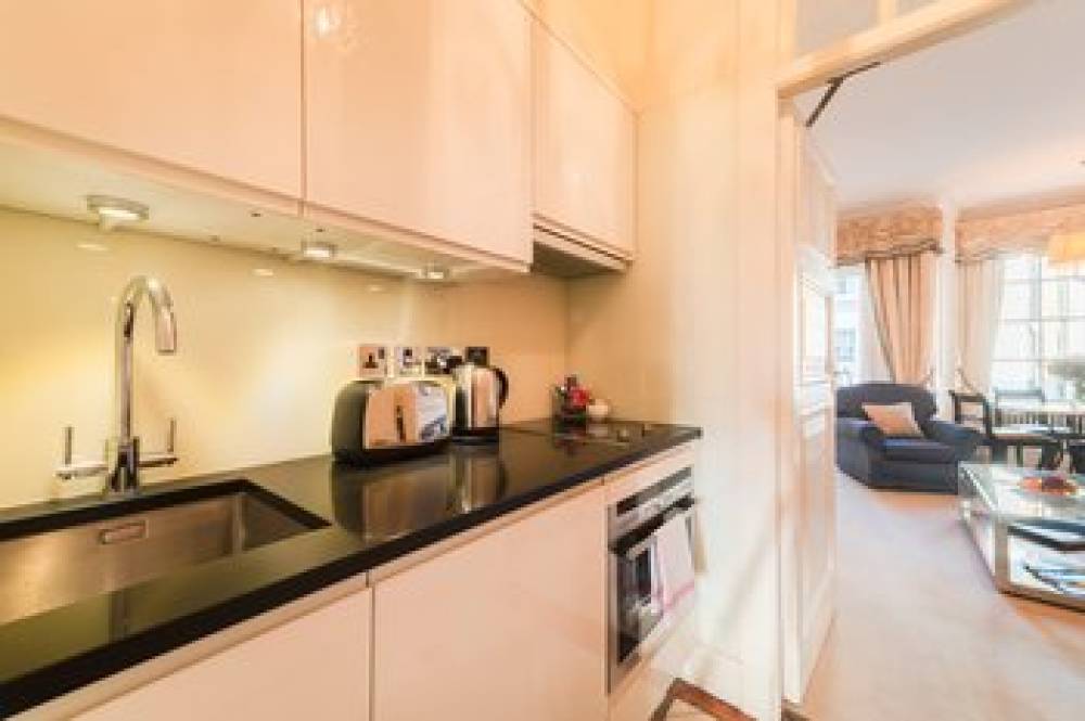 44 CURZON STREET BYMANSLEY 10