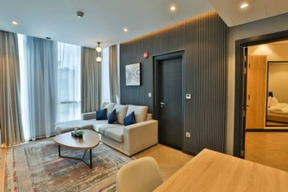 A AND H HOTEL APARTMENTS 2