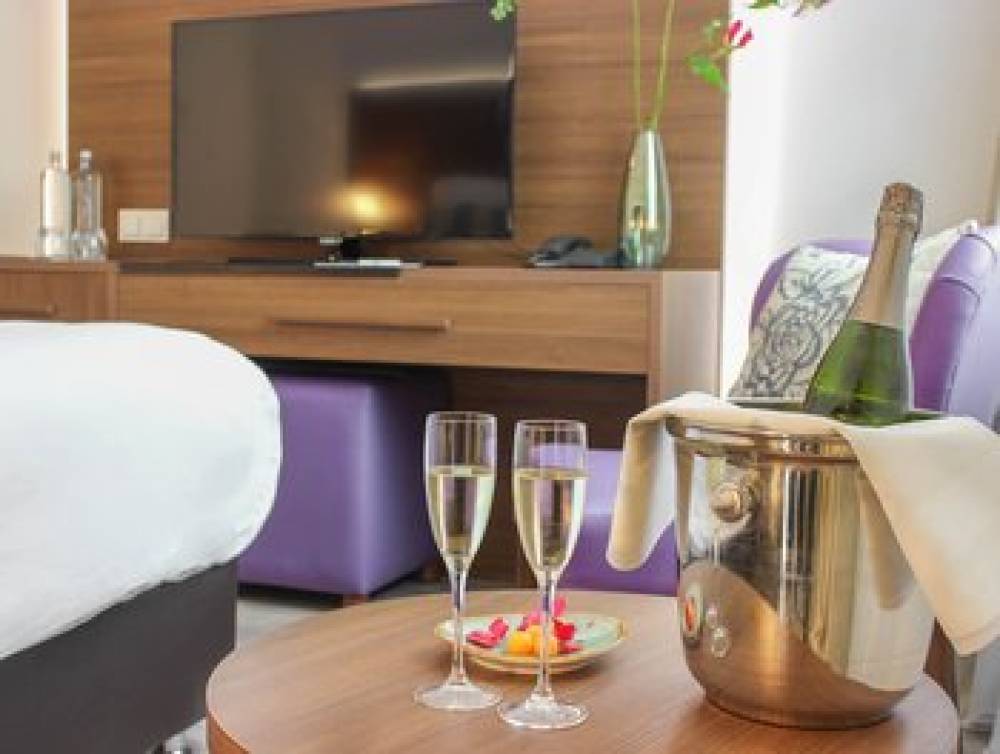 A HOTEL OOSTERHOUT 4