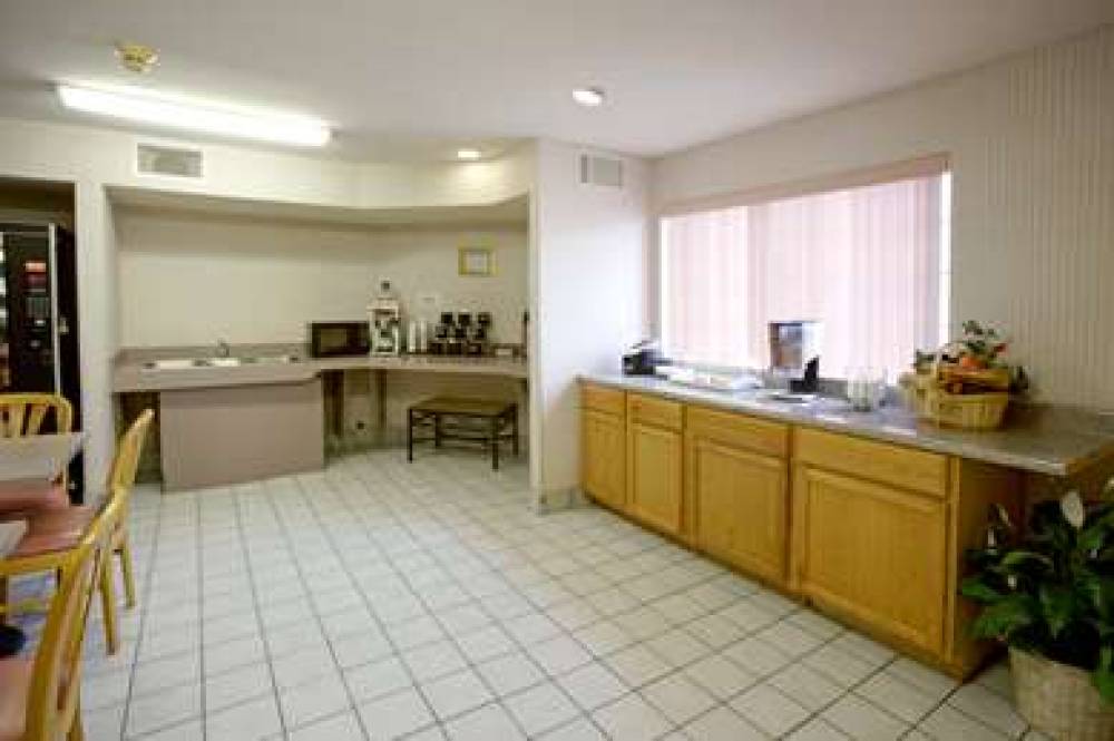 Americas Best Value Inn 9