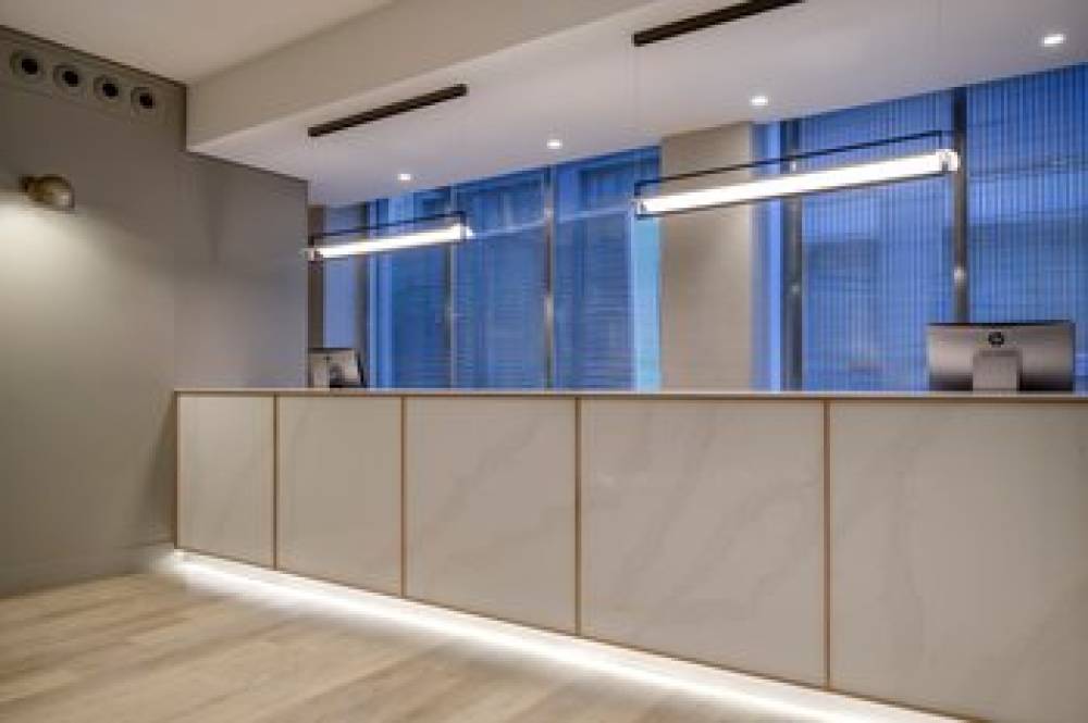 AC By Marriott Hotel Carlton Madrid 4