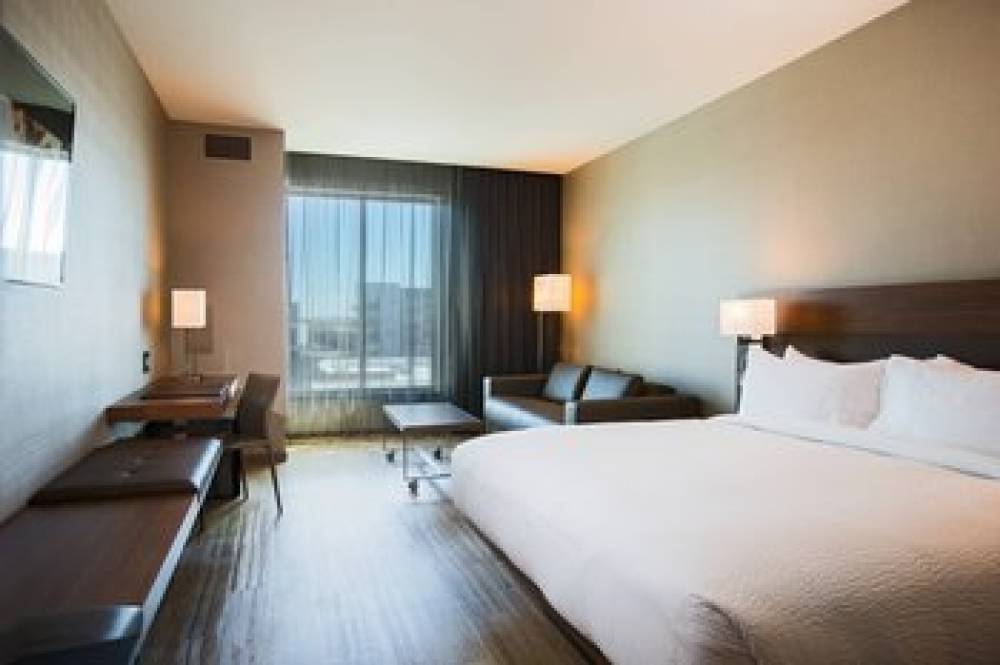 AC Hotel By Marriott Cincinnati At Liberty Center 7