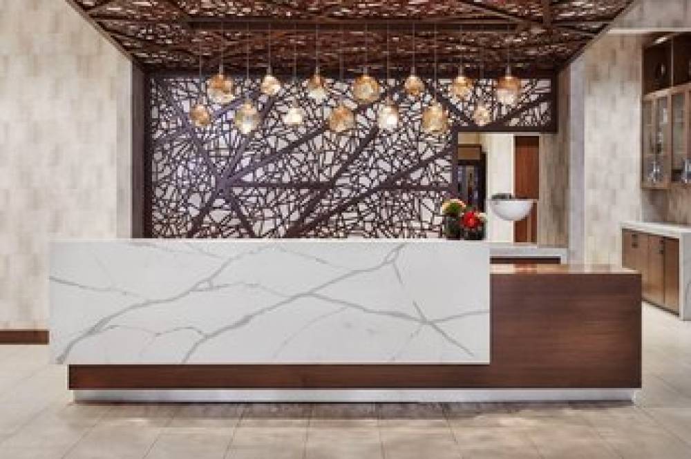 AC Hotel By Marriott Cincinnati At The Banks 4