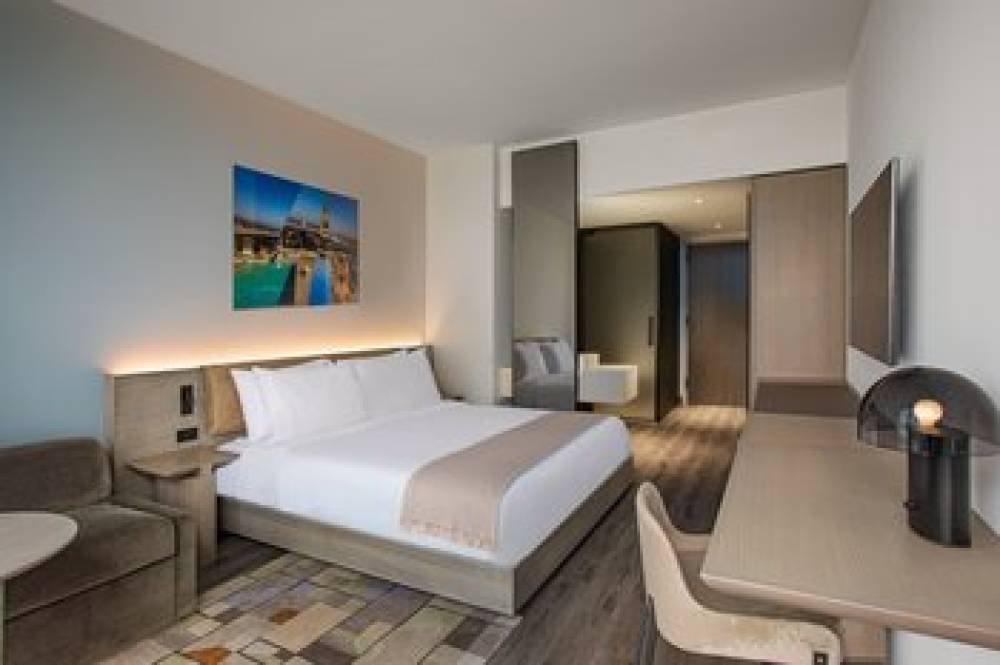 AC Hotel By Marriott Downtown Los Angeles 1