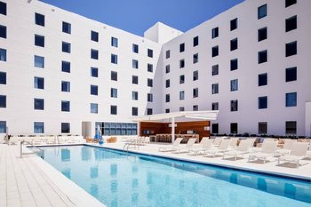 AC Hotel By Marriott Miami Aventura 1