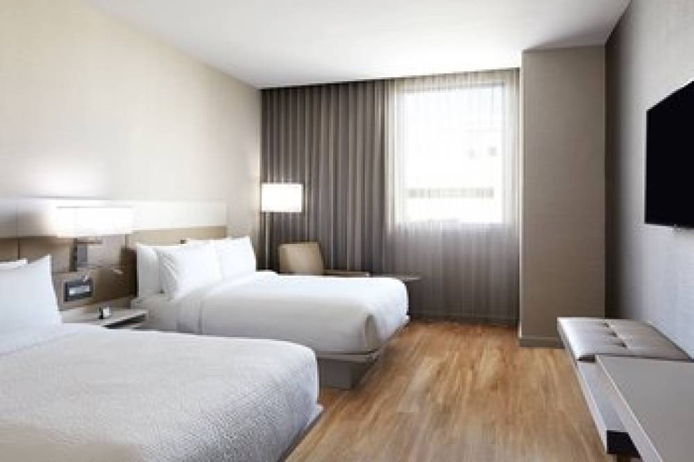 AC Hotel By Marriott Miami Aventura 9