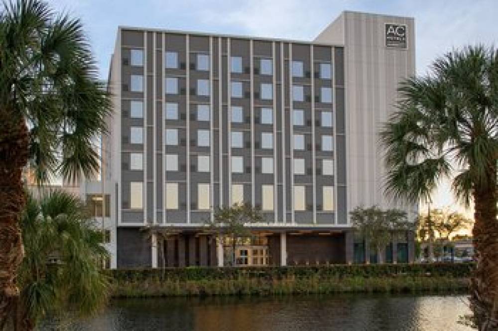 AC Hotel By Marriott Miami Dadeland 2