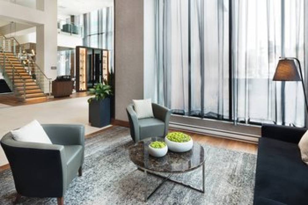 AC Hotel By Marriott Montreal Downtown 6