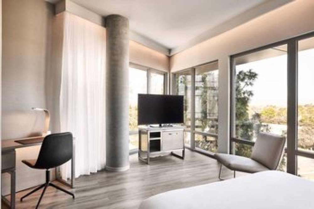 AC Hotel By Marriott Sunnyvale Moffett Park 9