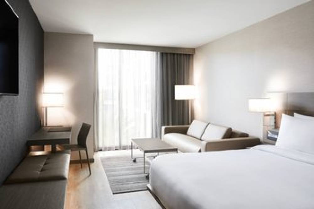 AC Hotel By Marriott Tampa Airport 5