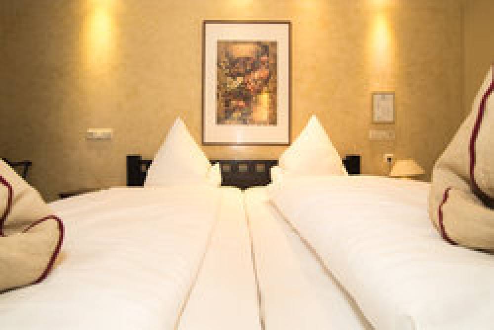 Acanthus 9