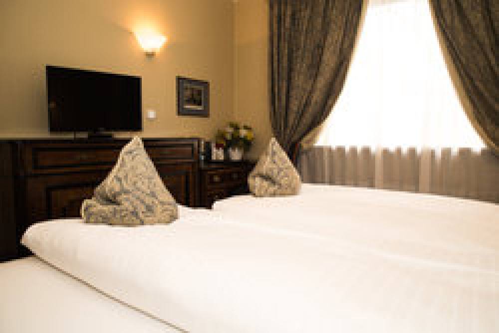 Acanthus 7