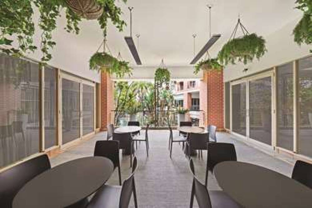 ADINA SYDNEY SURRY HILLS 2