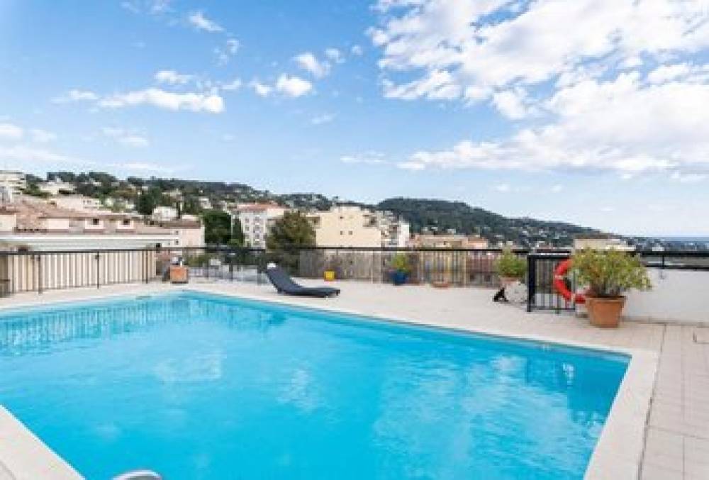 Adonis Cannes