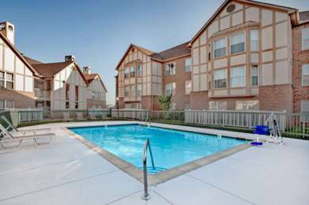 AFFORDABLE SUITES DETROIT WARR 3