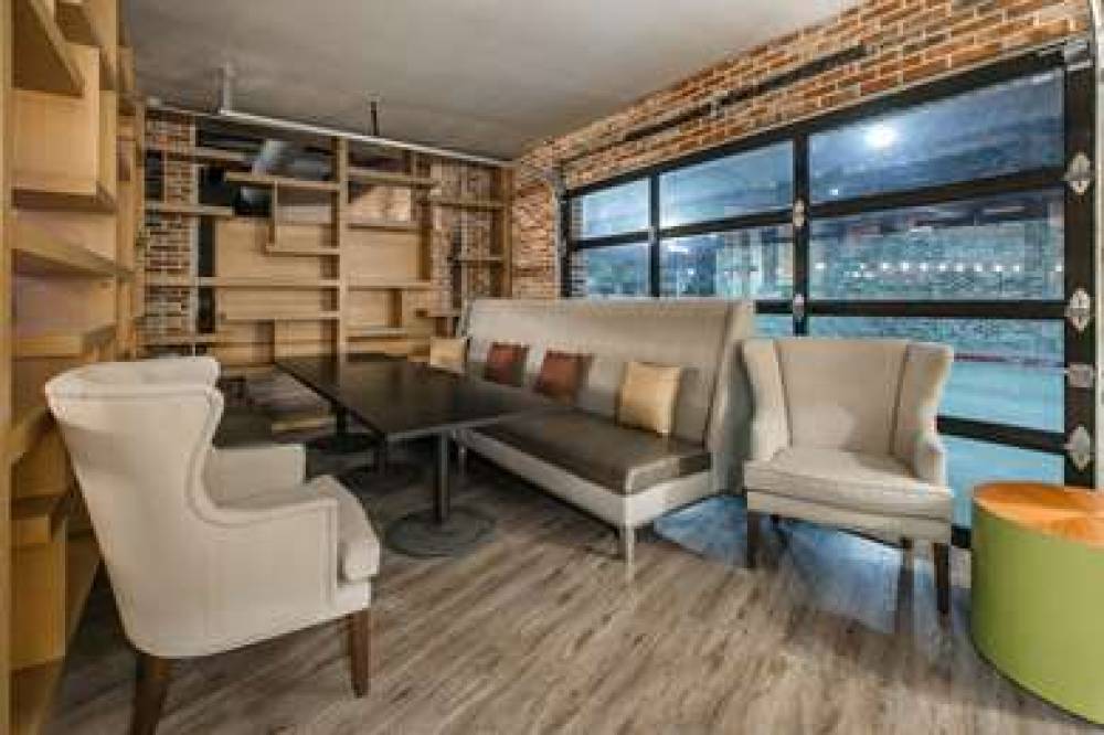 AGGIELAND BOUTIQUE HOTEL 2