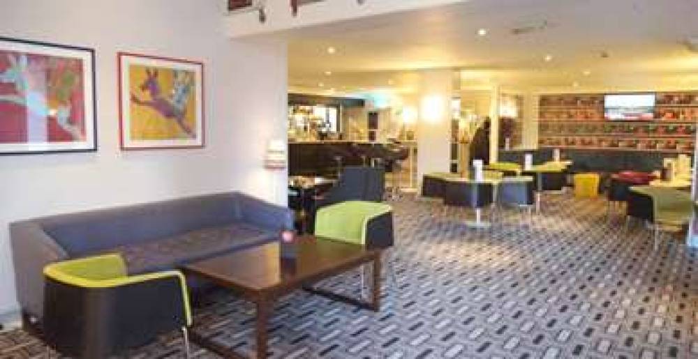 AIRPORT INN GATWICK 8
