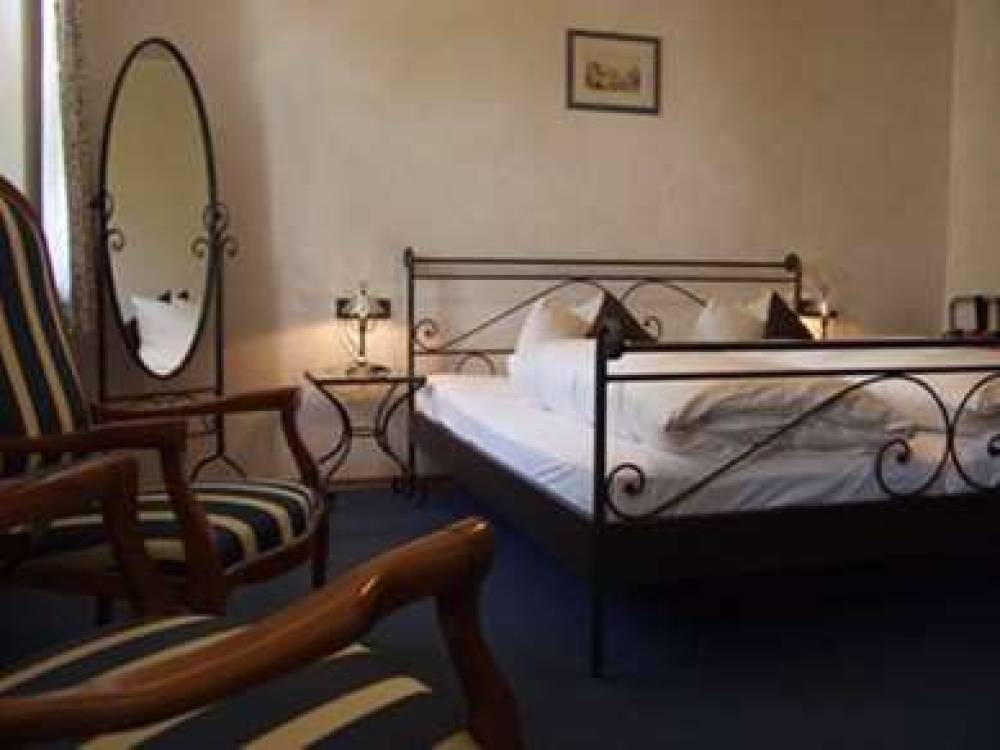 AKZENT HOTEL FRANZISKANER 7