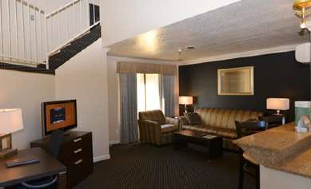 ALEXIS PARK ALL SUITE RESORT 10