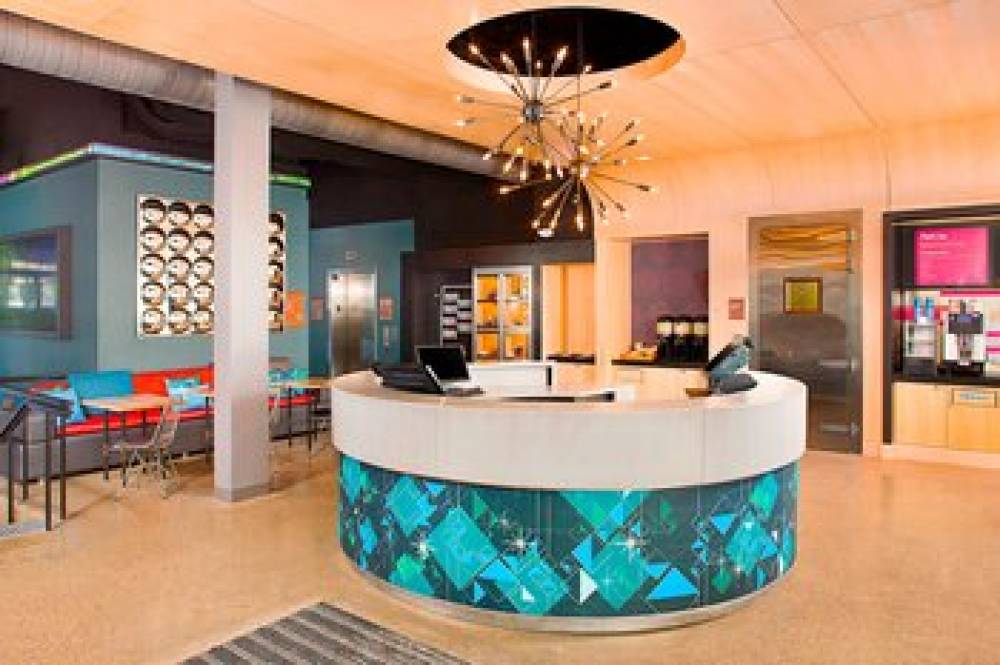 Aloft Cleveland Beachwood 6