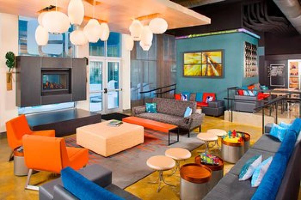 Aloft Cleveland Beachwood 8