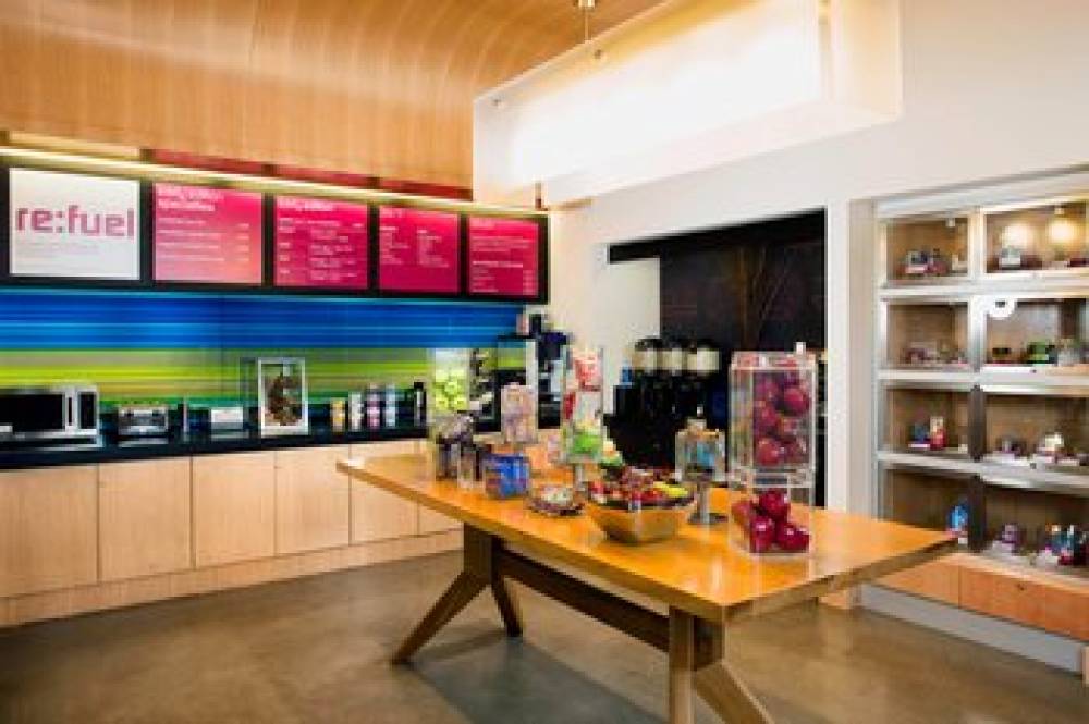 Aloft Cleveland Downtown 10