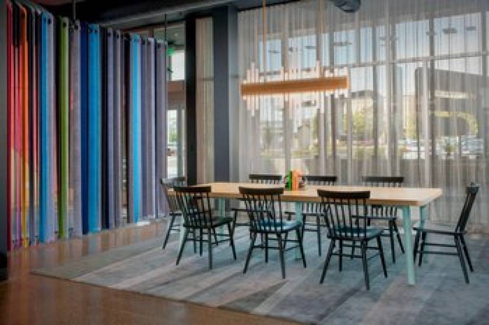 Aloft Dallas Arlington South 9