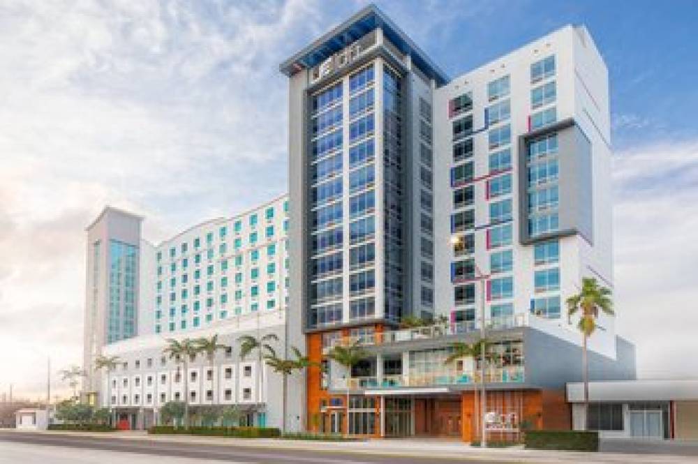 Aloft Fort Lauderdale Airport 1