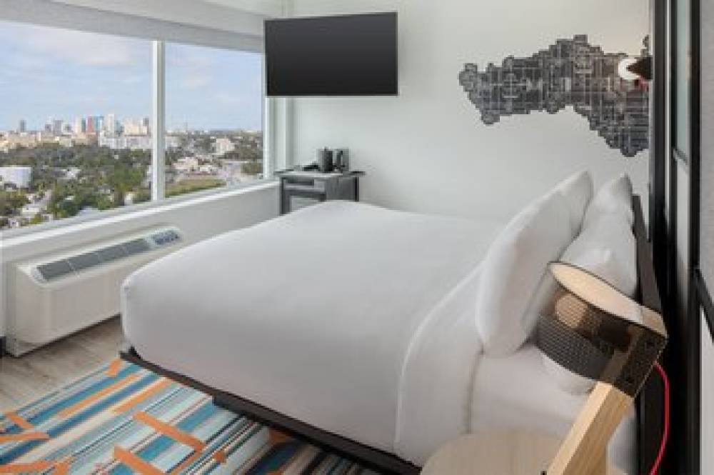 Aloft Fort Lauderdale Airport 9