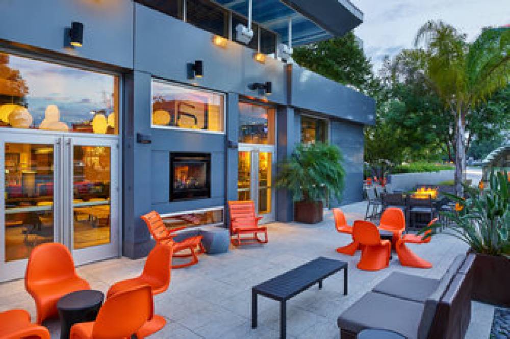 Aloft Houston By The Galleria 9