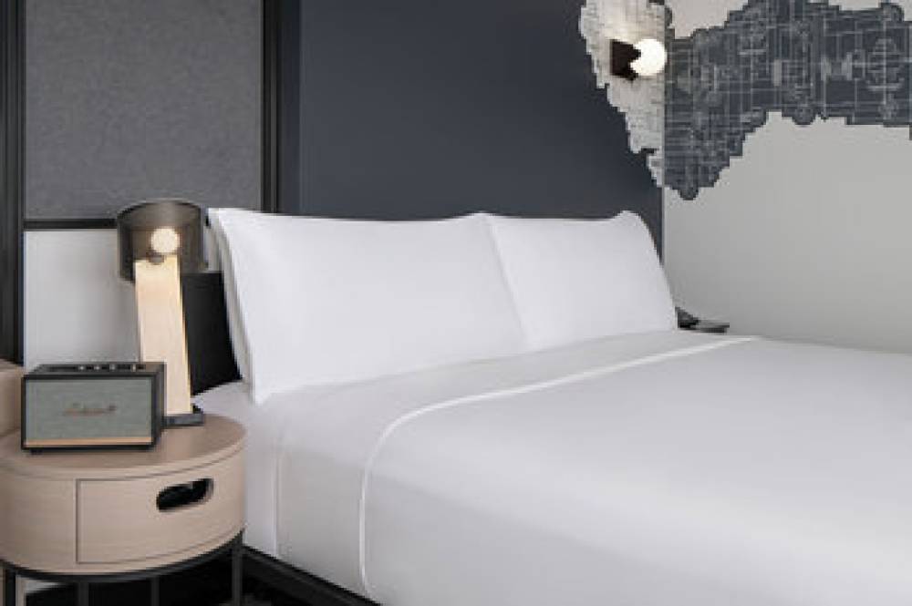 Aloft Houston Shenandoah 8