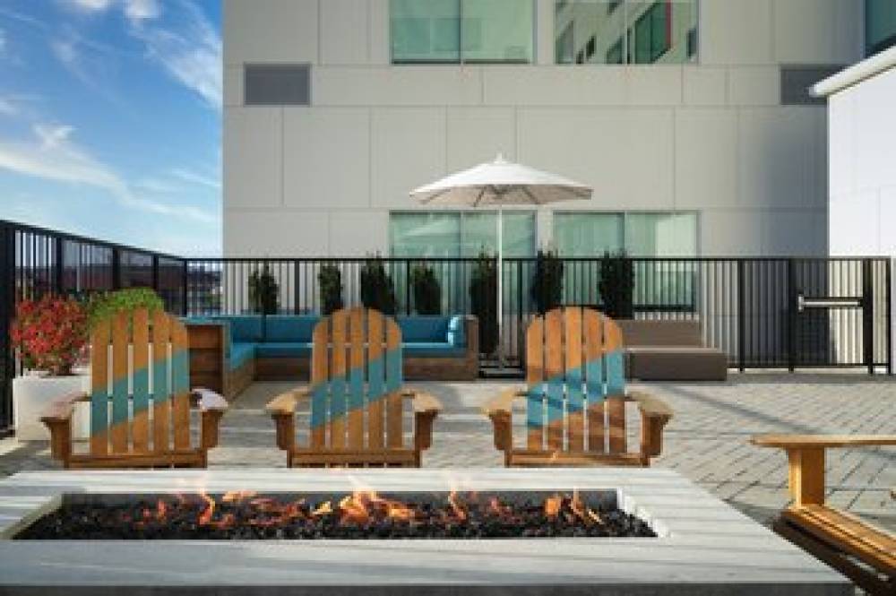 Aloft Knoxville West 9