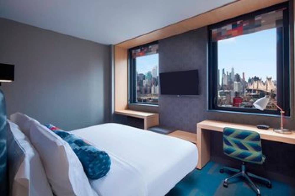 Aloft Long Island City-Manhattan View 9
