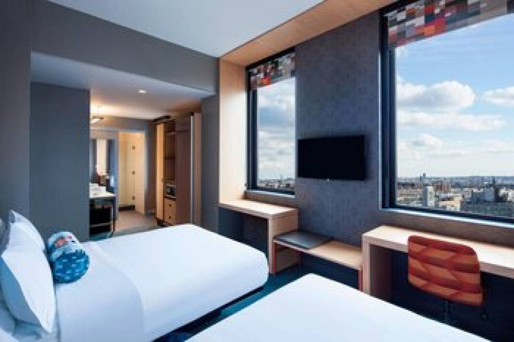 Aloft Long Island City-Manhattan View 10