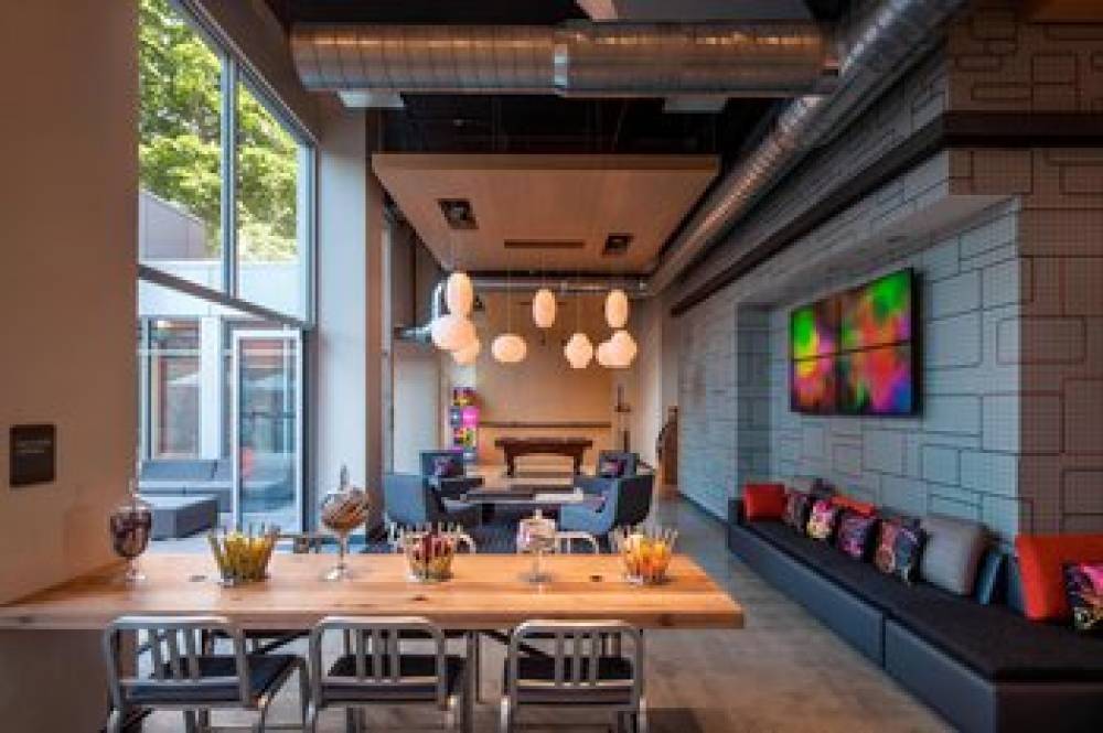 Aloft Long Island City-Manhattan View 4