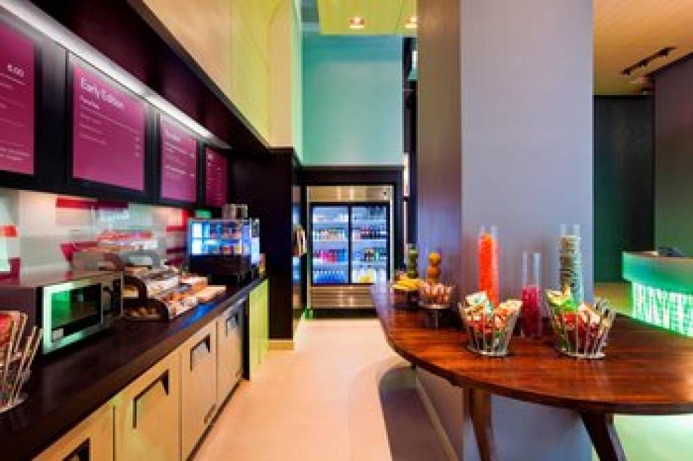 Aloft Manhattan Downtown Financial District 3