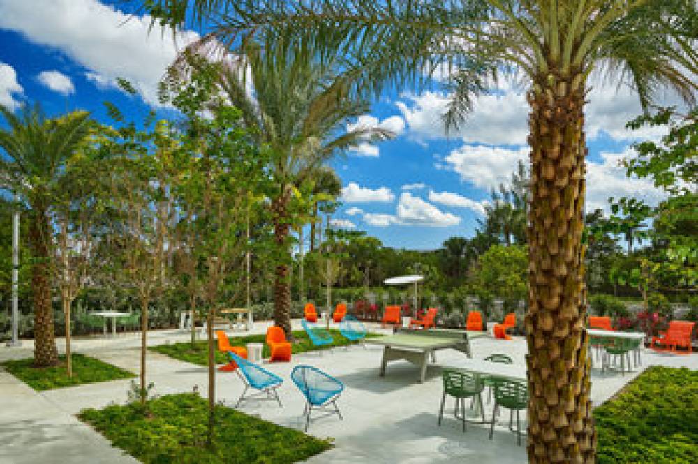 Aloft Miami Airport 4