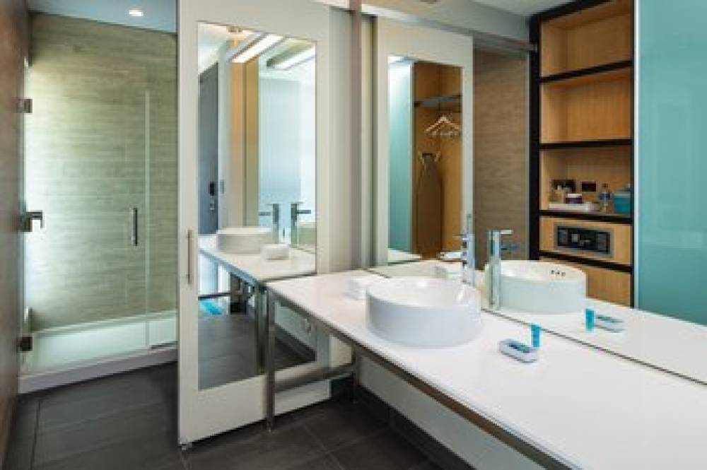 Aloft Miami Aventura 8