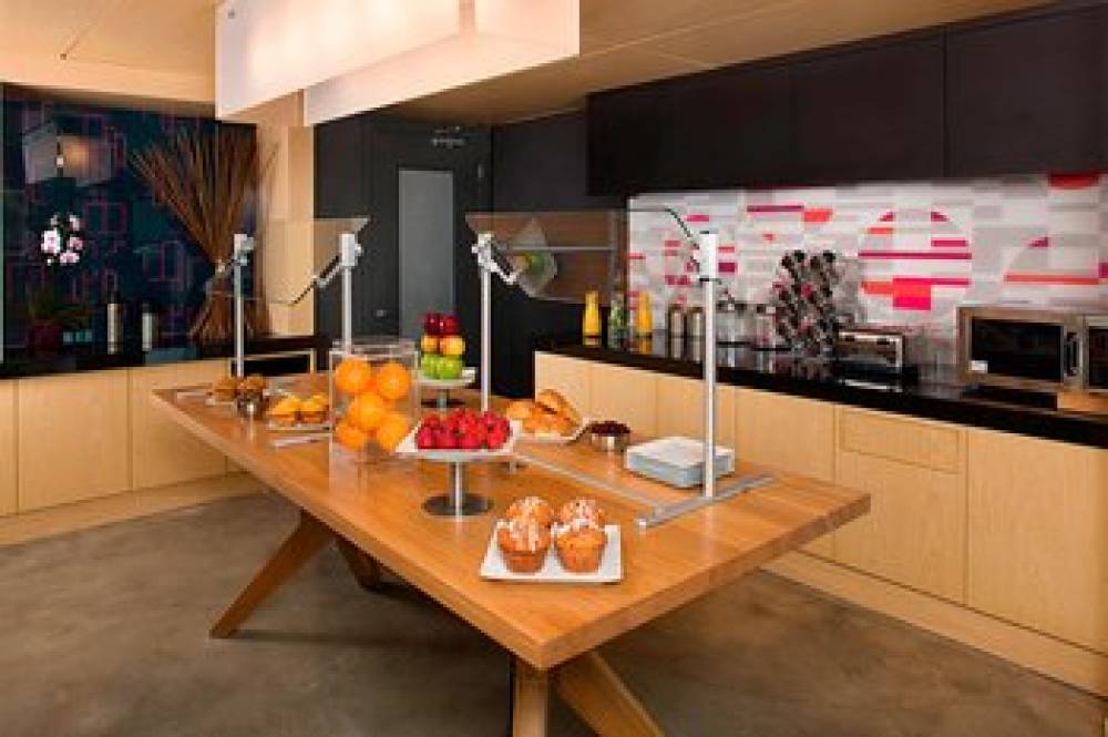 Aloft Miami Brickell 7