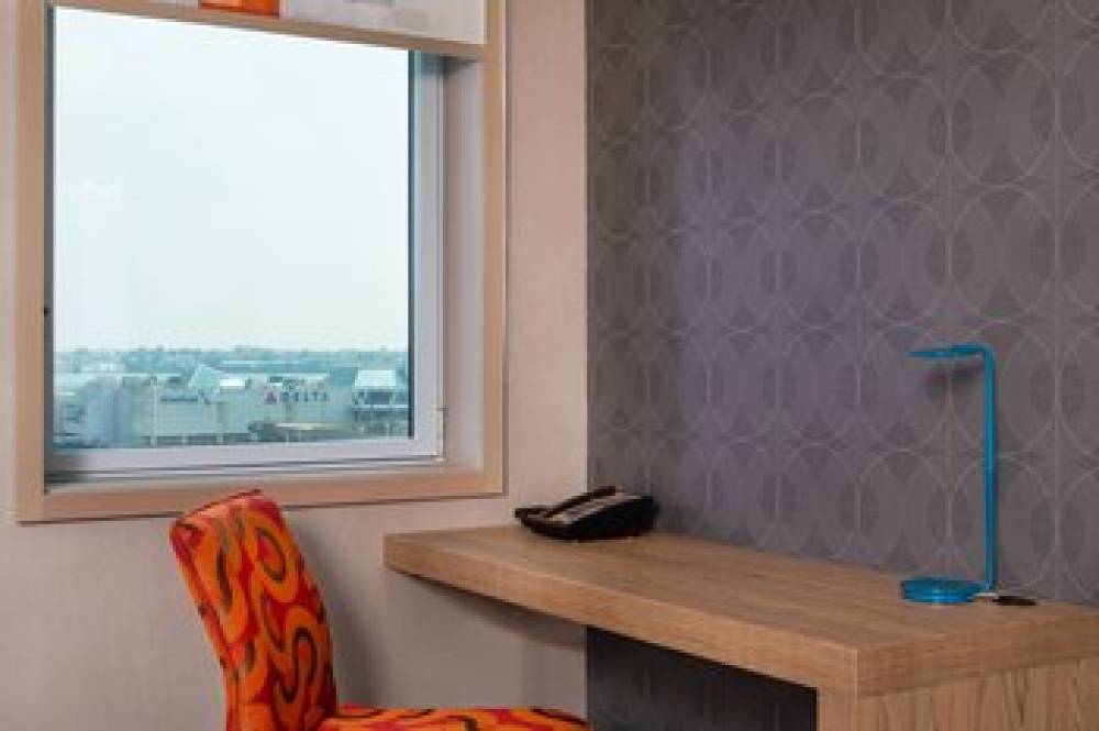 Aloft New York LaGuardia Airport 7