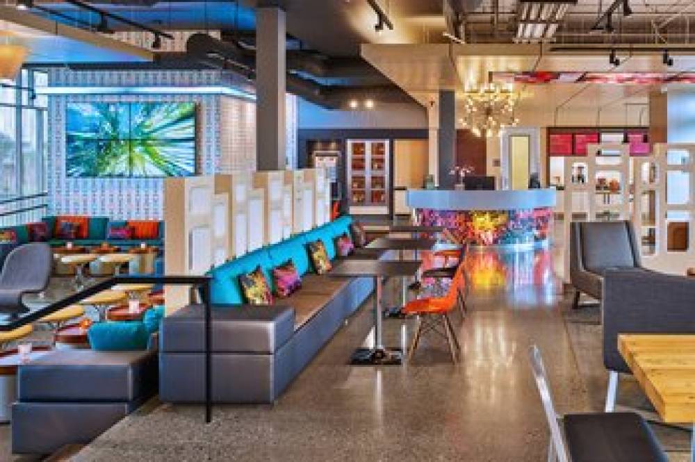 Aloft Santa Clara 8