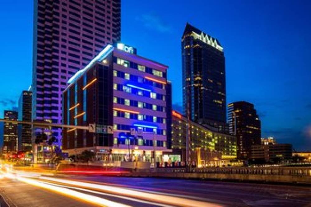 Aloft Tampa Downtown 4