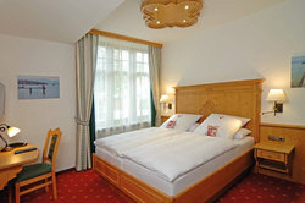Alpenhof 9