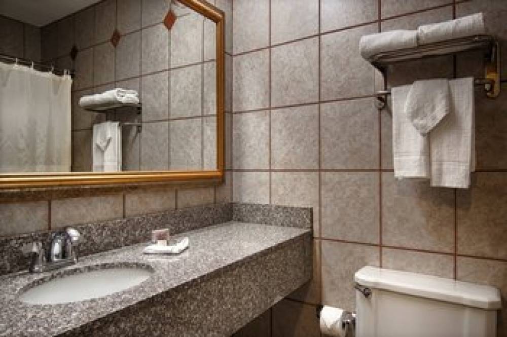 ALPINE INN AND SUITES 5