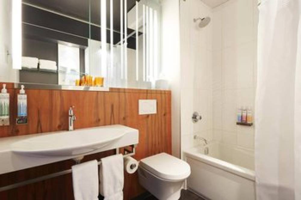 Alt Hotel Montreal 1