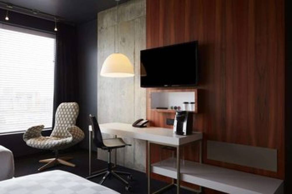 Alt Hotel Montreal 9