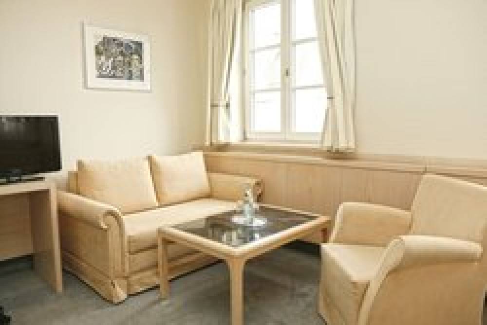 Alte Post 6