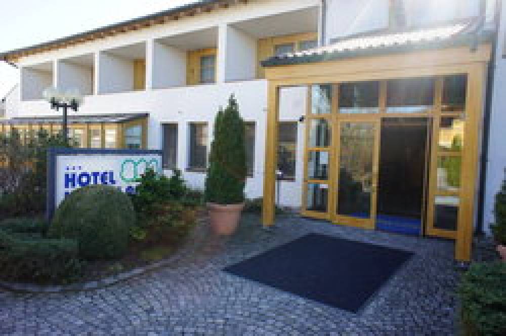 Am Krone Park 2