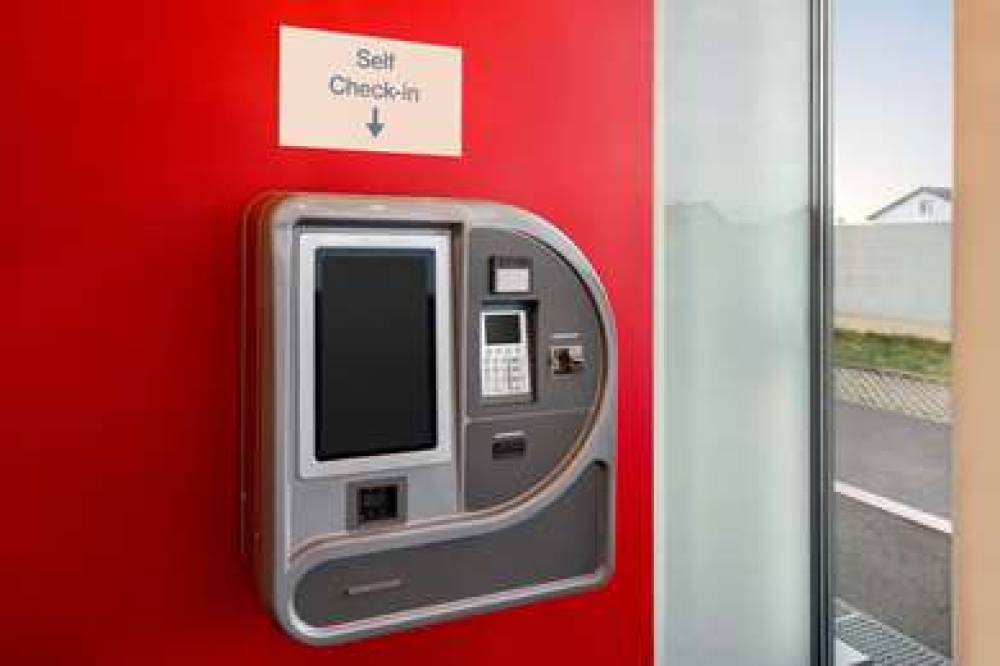 AMEDIA EXPRESS GRAZ AIRPORT, TRADEM 8